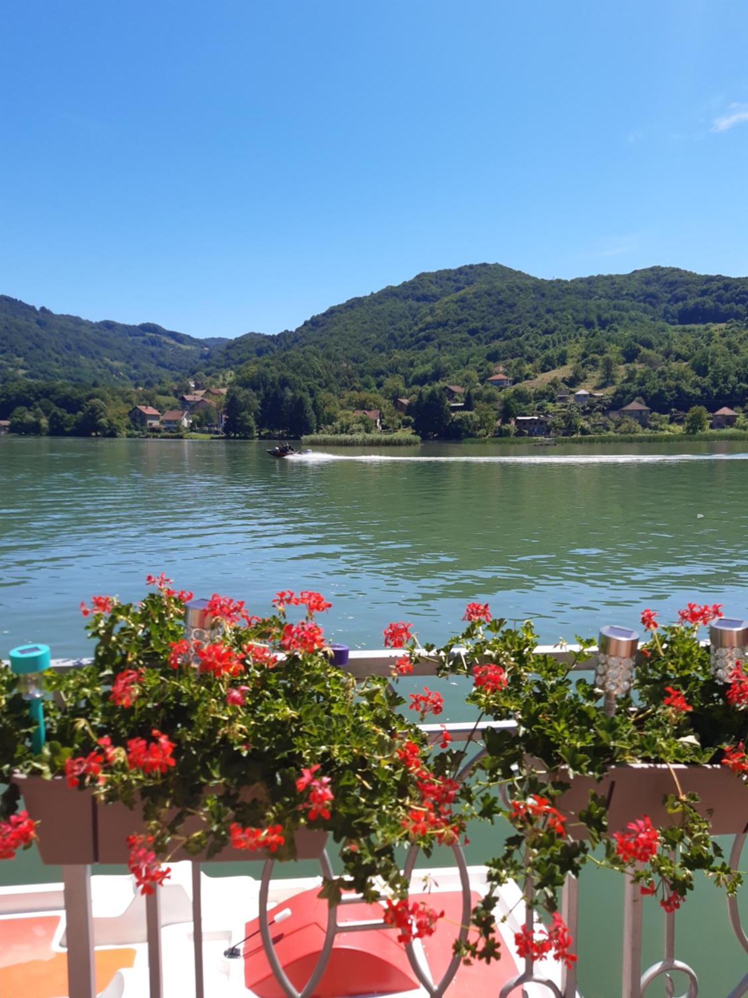 Vila Oaza - Zvornicko Jezero Zvornik Esterno foto